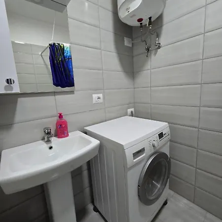 Roxhensi Appartement Shëngjin