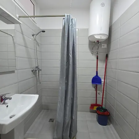 Апартаменты Roxhensi Шенджин