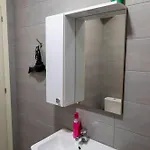 Roxhensi شقة