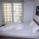 شقة Roxhensi Shëngjin