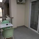 Roxhensi شقة