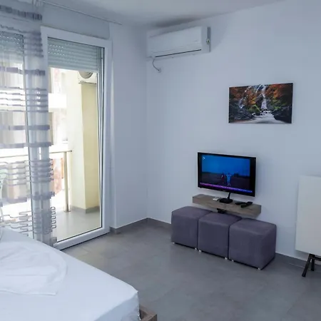 Apartamento Roxhensi Shëngjin