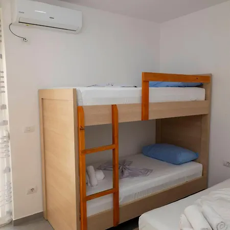 Roxhensi Apartmán *