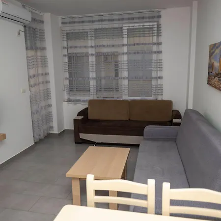 Apartment Roxhensi *
