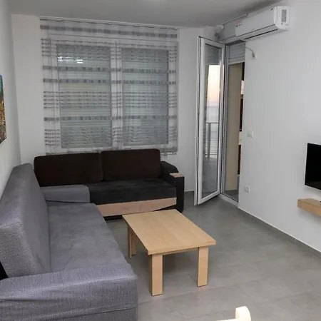 Apartmán Roxhensi Shëngjin