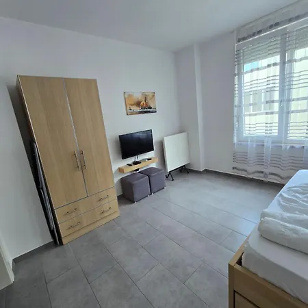 Roxhensi Appartement *