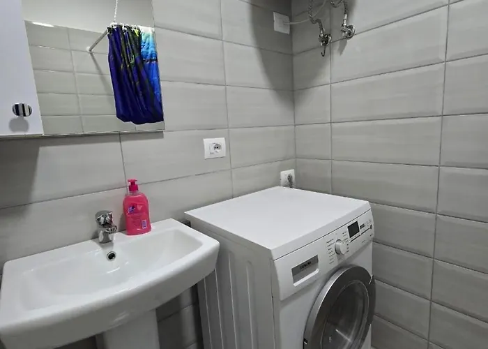 Roxhensi Apartamento Shëngjin