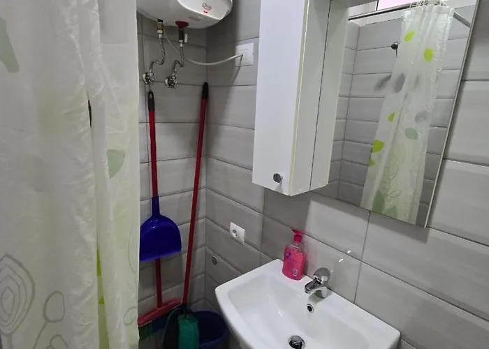 Apartamento Roxhensi Shëngjin