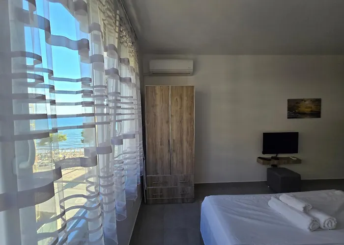 Apartamento Roxhensi Shëngjin