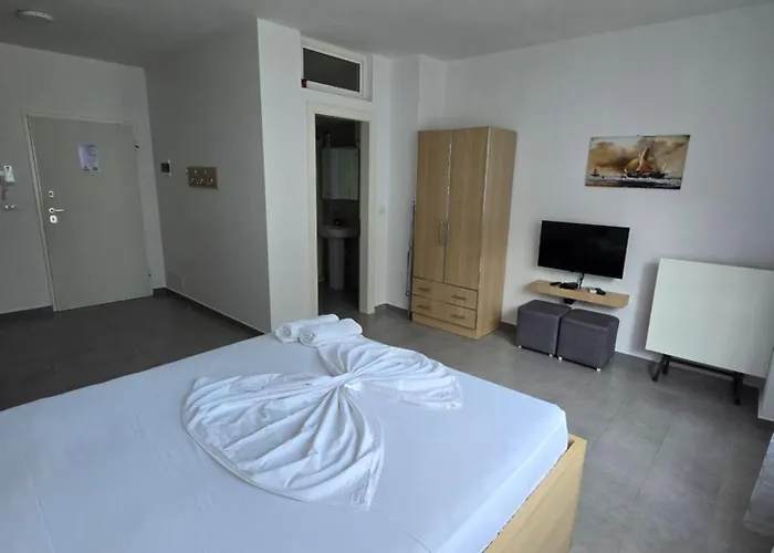 Apartamento Roxhensi Shëngjin